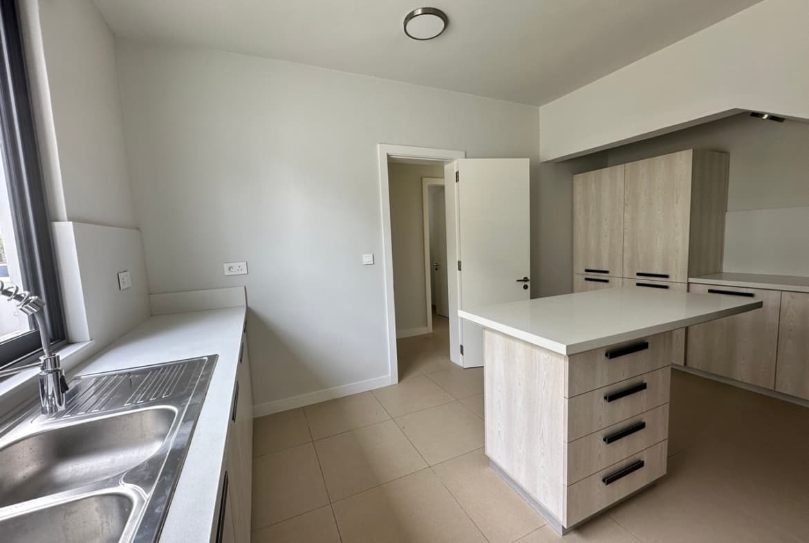 Townhouse Floreal – For Sale - 3